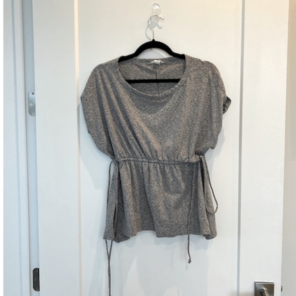 grey draw string top - Picture 1 of 5